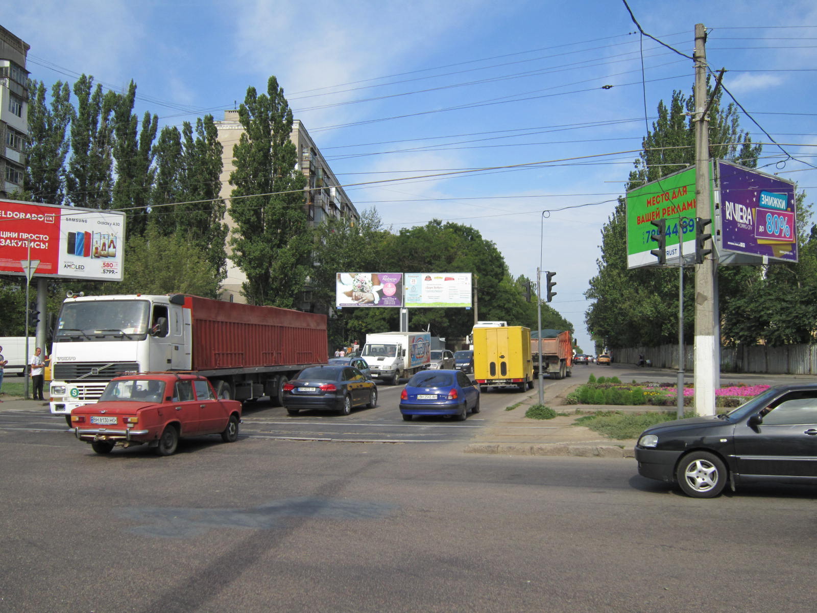 Фото рекламної площини  Пр. Добровольського - вул. Ак. Заболотного, 1 (ліва)