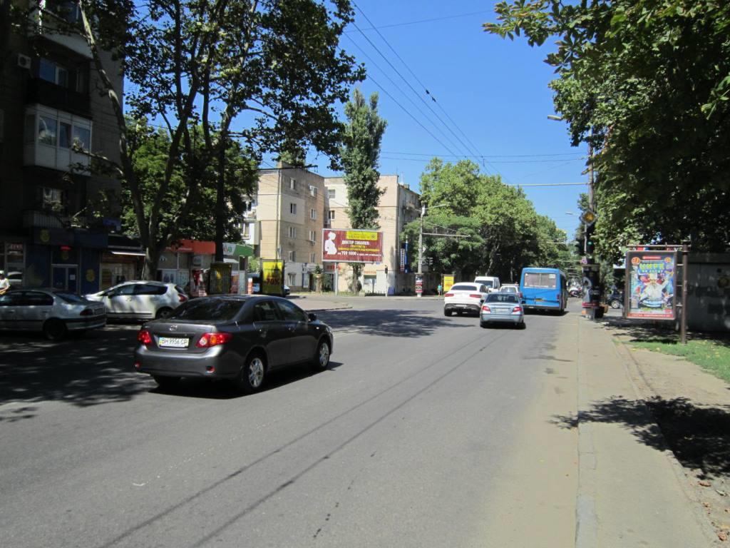 Фото рекламної площини  вул. Армійська - вул. Сегедська (Призма)